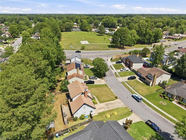 5369 Bagpipers LN, Virginia Beach, VA 23464