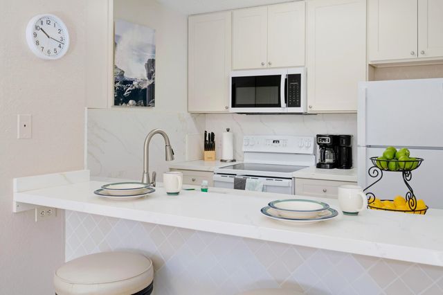 1299 Uluniu Rd Apt G104 104, Kihei, HI 96753