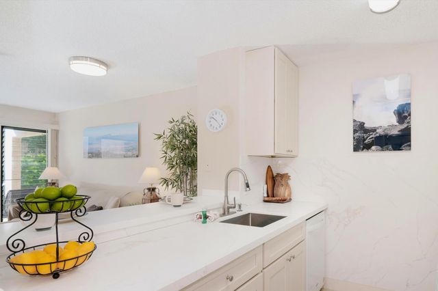 1299 Uluniu Rd Apt G104 104, Kihei, HI 96753