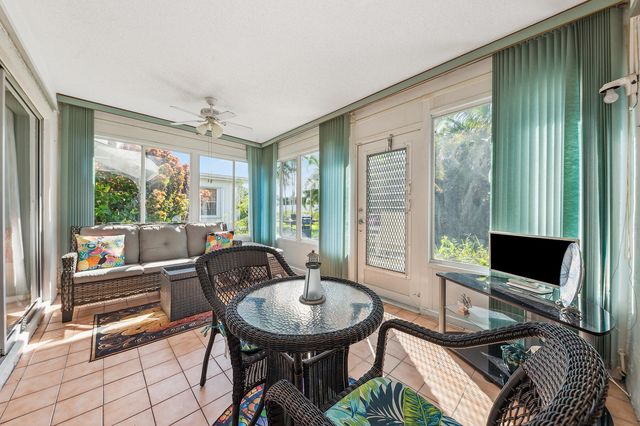 1702 SW 14th Avenue, Boynton Beach, FL 33426