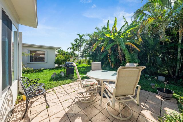 1702 SW 14th Avenue, Boynton Beach, FL 33426