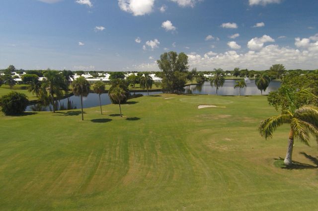 1702 SW 14th Avenue, Boynton Beach, FL 33426