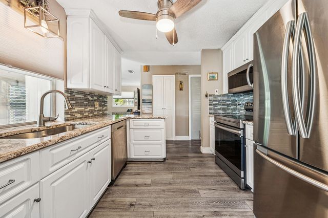 1702 SW 14th Avenue, Boynton Beach, FL 33426