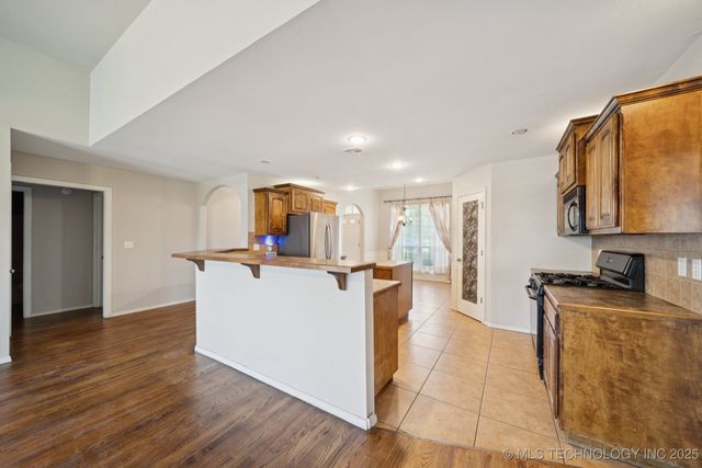 10007 N 101st East Avenue, Owasso, OK 74055