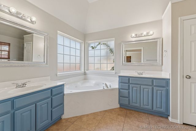 10007 N 101st East Avenue, Owasso, OK 74055