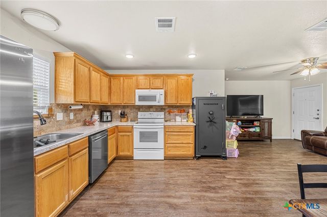 151 Private Road 3090, Lampasas, TX 76550