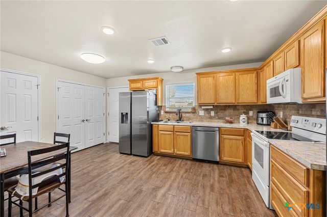 151 Private Road 3090, Lampasas, TX 76550