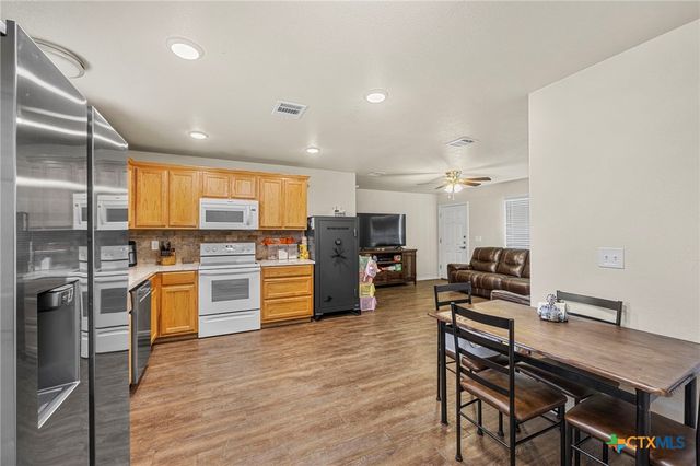 151 Private Road 3090, Lampasas, TX 76550