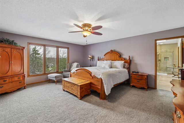 5712 Pommel Court, West Des Moines, IA 50266