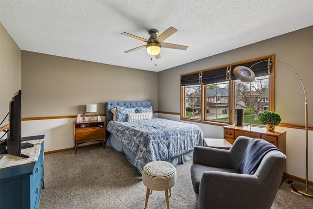 5712 Pommel Court, West Des Moines, IA 50266