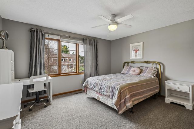 5712 Pommel Court, West Des Moines, IA 50266