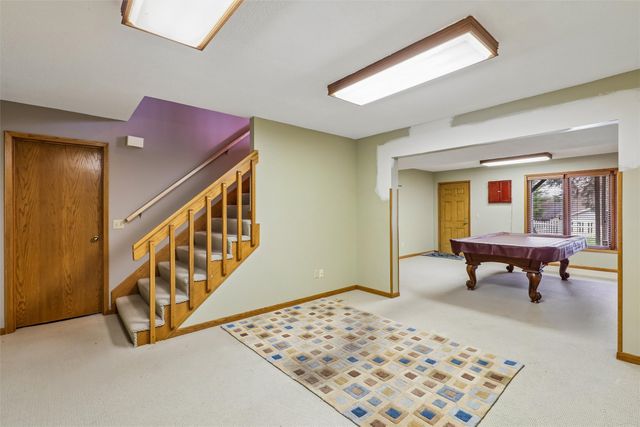 5712 Pommel Court, West Des Moines, IA 50266