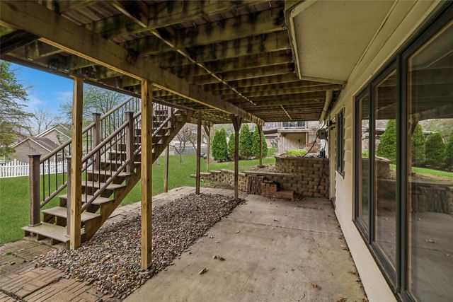 5712 Pommel Court, West Des Moines, IA 50266