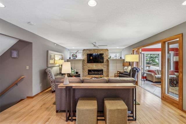 5712 Pommel Court, West Des Moines, IA 50266