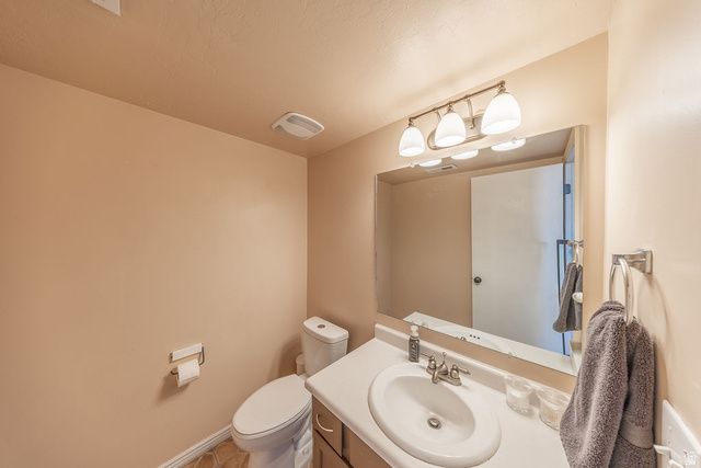 3048 W LINTON CIR, West Jordan, UT 84088