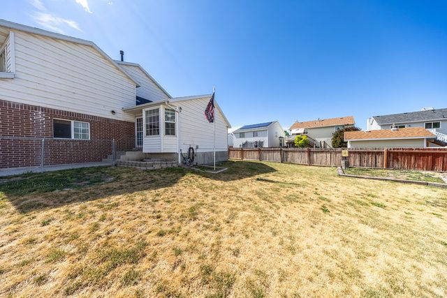 3048 W LINTON CIR, West Jordan, UT 84088