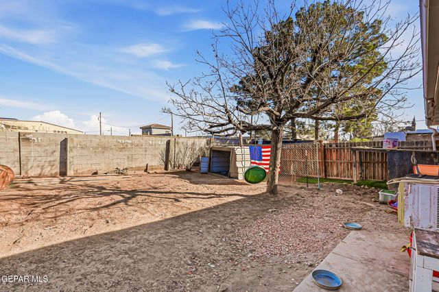 7859 Rosemary St, El Paso, TX 79915