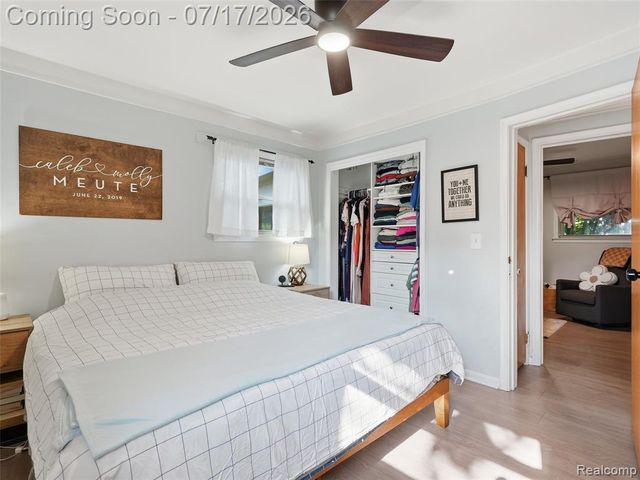 21920 Mauer Street, Saint Clair Shores, MI 48080