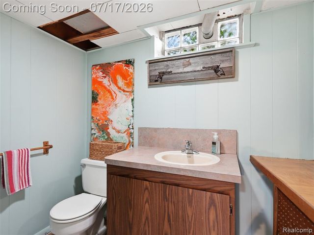 21920 Mauer Street, Saint Clair Shores, MI 48080