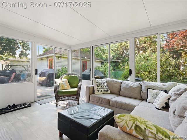 21920 Mauer Street, Saint Clair Shores, MI 48080
