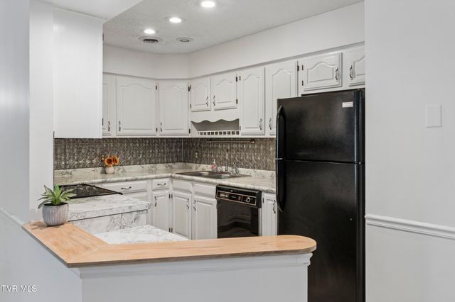 400 Sunset Drive Apt K50, Johnson City, TN 37604