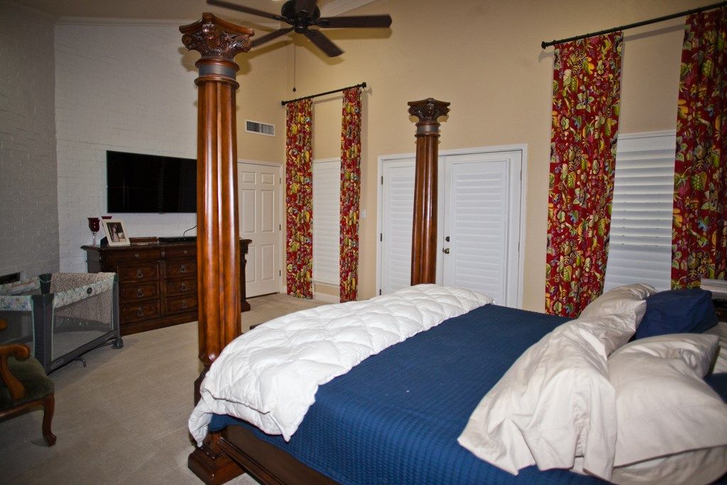 Image 18 of property listing at 5114 Fairway Dr, San Angelo, TX 76904