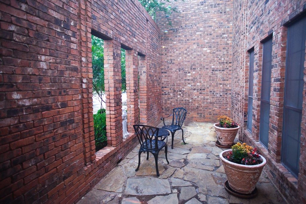 Image 5 of property listing at 5114 Fairway Dr, San Angelo, TX 76904