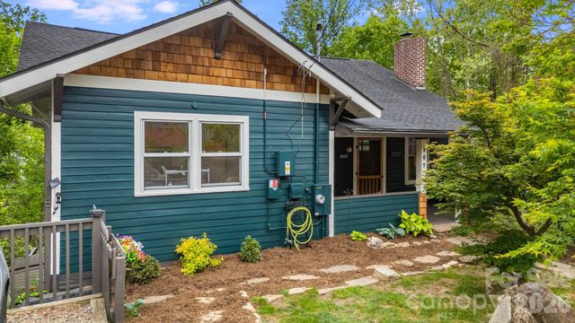 107 Courtland Avenue, Asheville, NC 28801