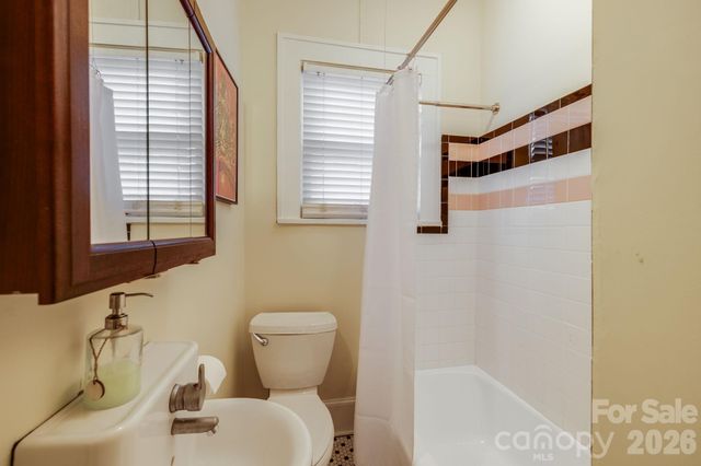 107 Courtland Avenue, Asheville, NC 28801