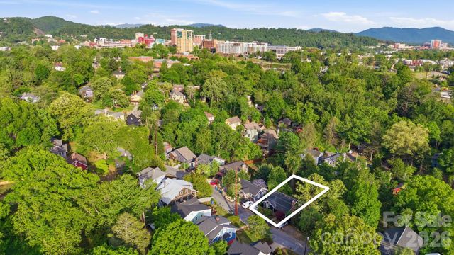 107 Courtland Avenue, Asheville, NC 28801