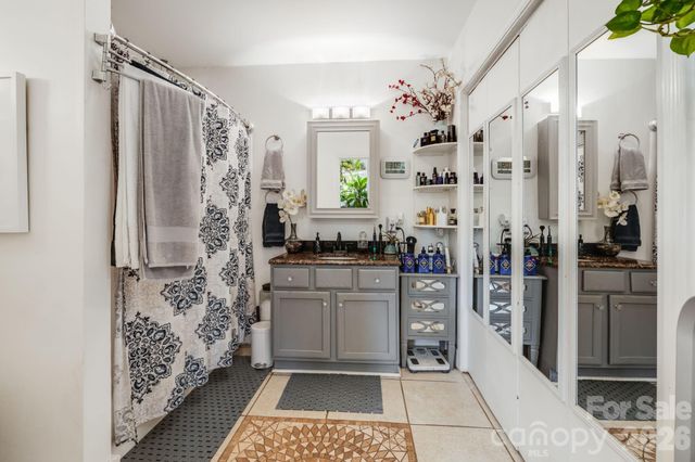 107 Courtland Avenue, Asheville, NC 28801
