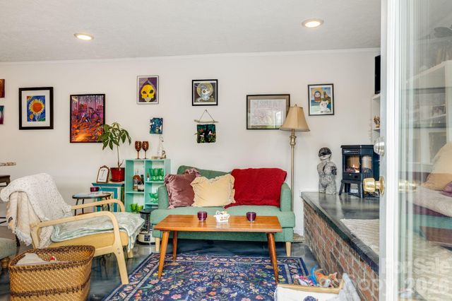 107 Courtland Avenue, Asheville, NC 28801