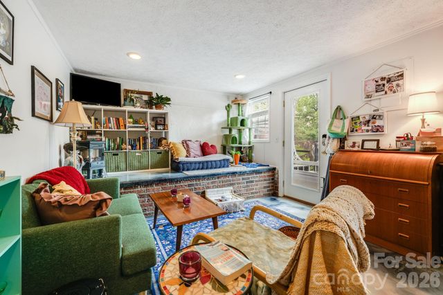 107 Courtland Avenue, Asheville, NC 28801