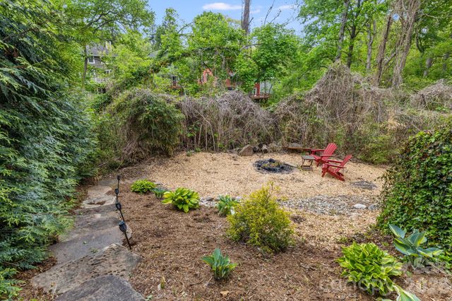 107 Courtland Avenue, Asheville, NC 28801