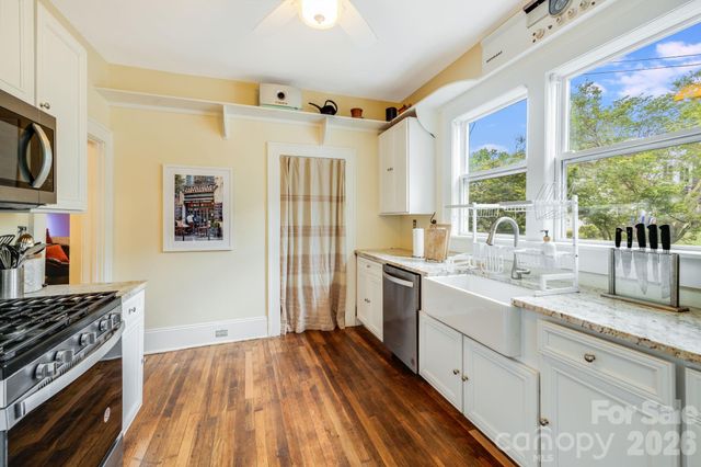 107 Courtland Avenue, Asheville, NC 28801