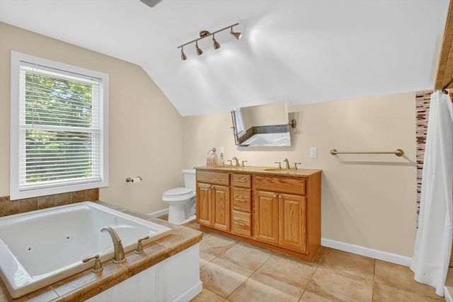 407 Monson Rd, Wilbraham, MA 01095