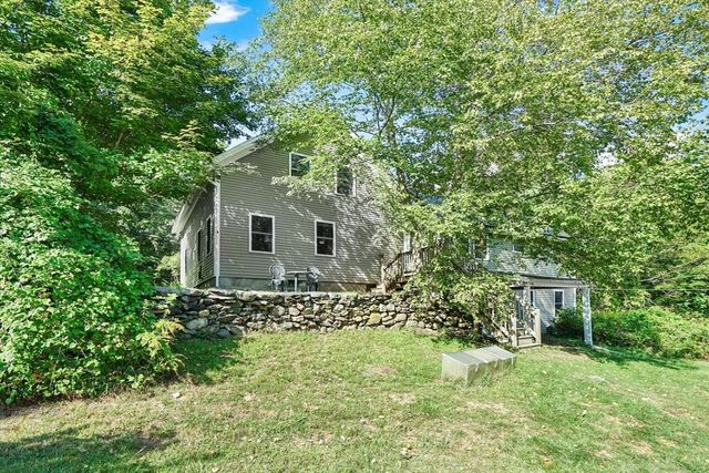 407 Monson Rd, Wilbraham, MA 01095
