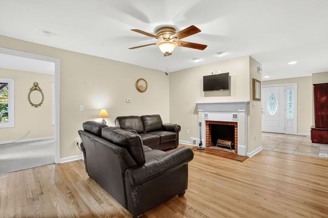 407 Monson Rd, Wilbraham, MA 01095