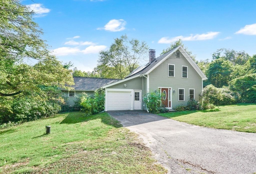 407 Monson Rd, Wilbraham, MA 01095