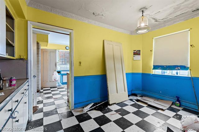 18215 Parkside Street, Detroit, MI 48221