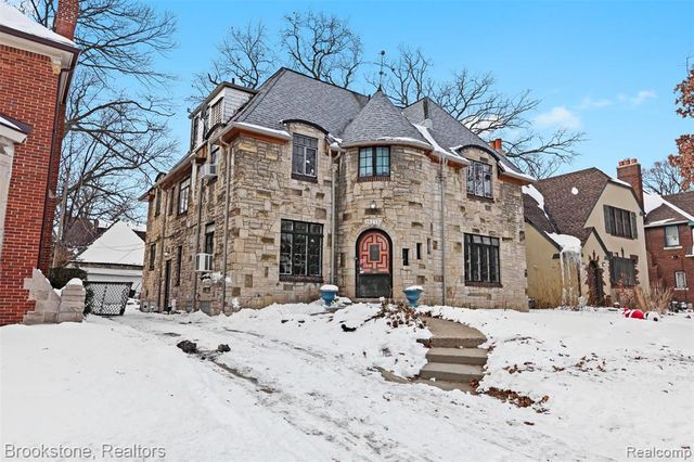 18215 Parkside Street, Detroit, MI 48221