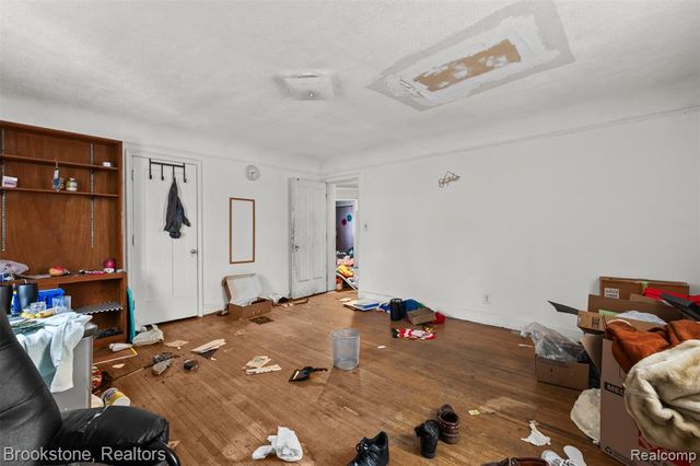 18215 Parkside Street, Detroit, MI 48221