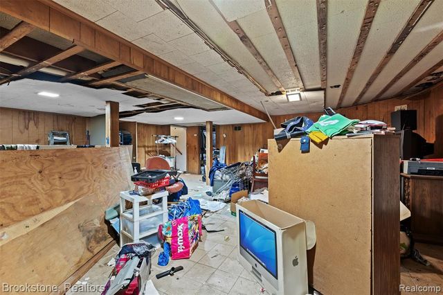 18215 Parkside Street, Detroit, MI 48221