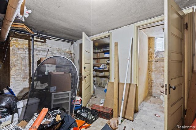 18215 Parkside Street, Detroit, MI 48221