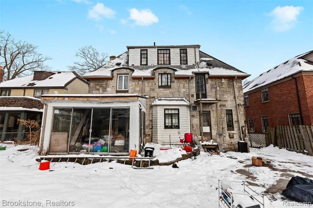 18215 Parkside Street, Detroit, MI 48221