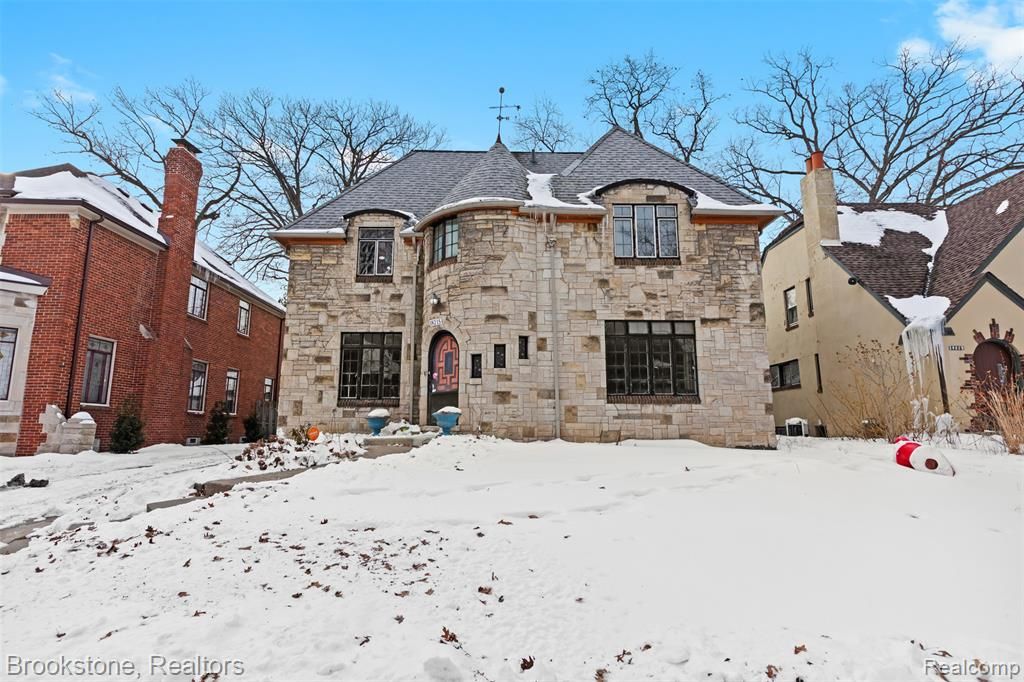 18215 Parkside Street, Detroit, MI 48221