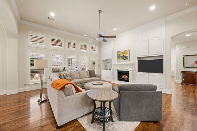 805 Creekview Lane, Colleyville, TX 76034