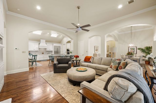 805 Creekview Lane, Colleyville, TX 76034
