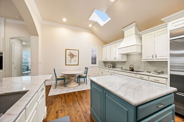 805 Creekview Lane, Colleyville, TX 76034