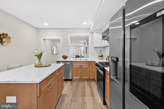 378 E ELM ST, Conshohocken, PA 19428